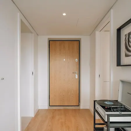 Cacela - 1 Bedroom & Balcony In Parque Nacoes Apartment Lisbon