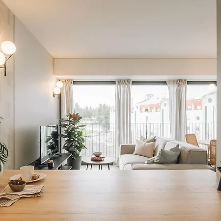 Апартаменты Cacela - 1 Bedroom & Balcony In Parque Nacoes *