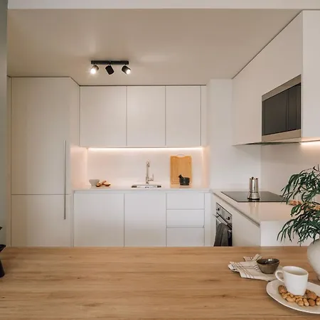 Cacela - 1 Bedroom & Balcony In Parque Nacoes * Lisboa