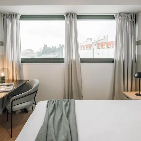 Cacela - 1 Bedroom & Balcony In Parque Nacoes Лиссабон