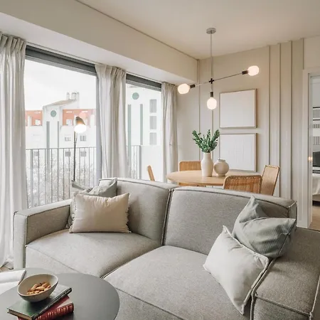 Cacela - 1 Bedroom & Balcony In Parque Nacoes * Лісабон